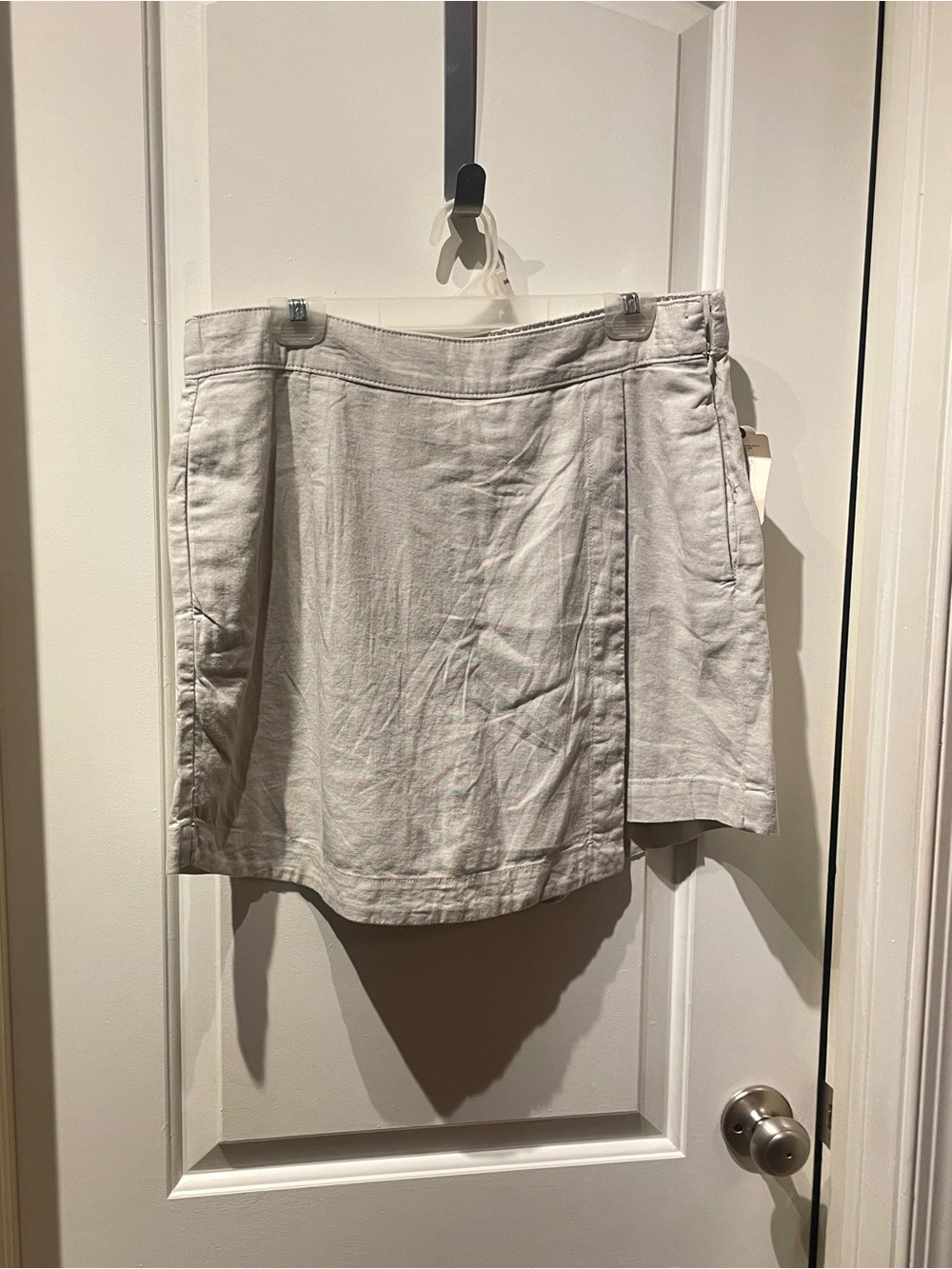 St. John's Bay Light Beige Linen-Blend Skort
